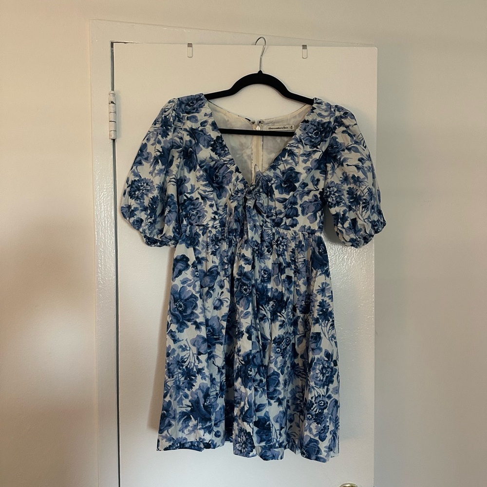Abercrombie & Fitch Blue Floral Dress